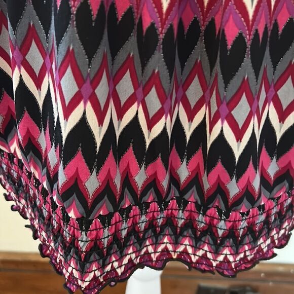 IZ Byer sleeveless pink black patterned blouse Size L - Picture 3 of 9